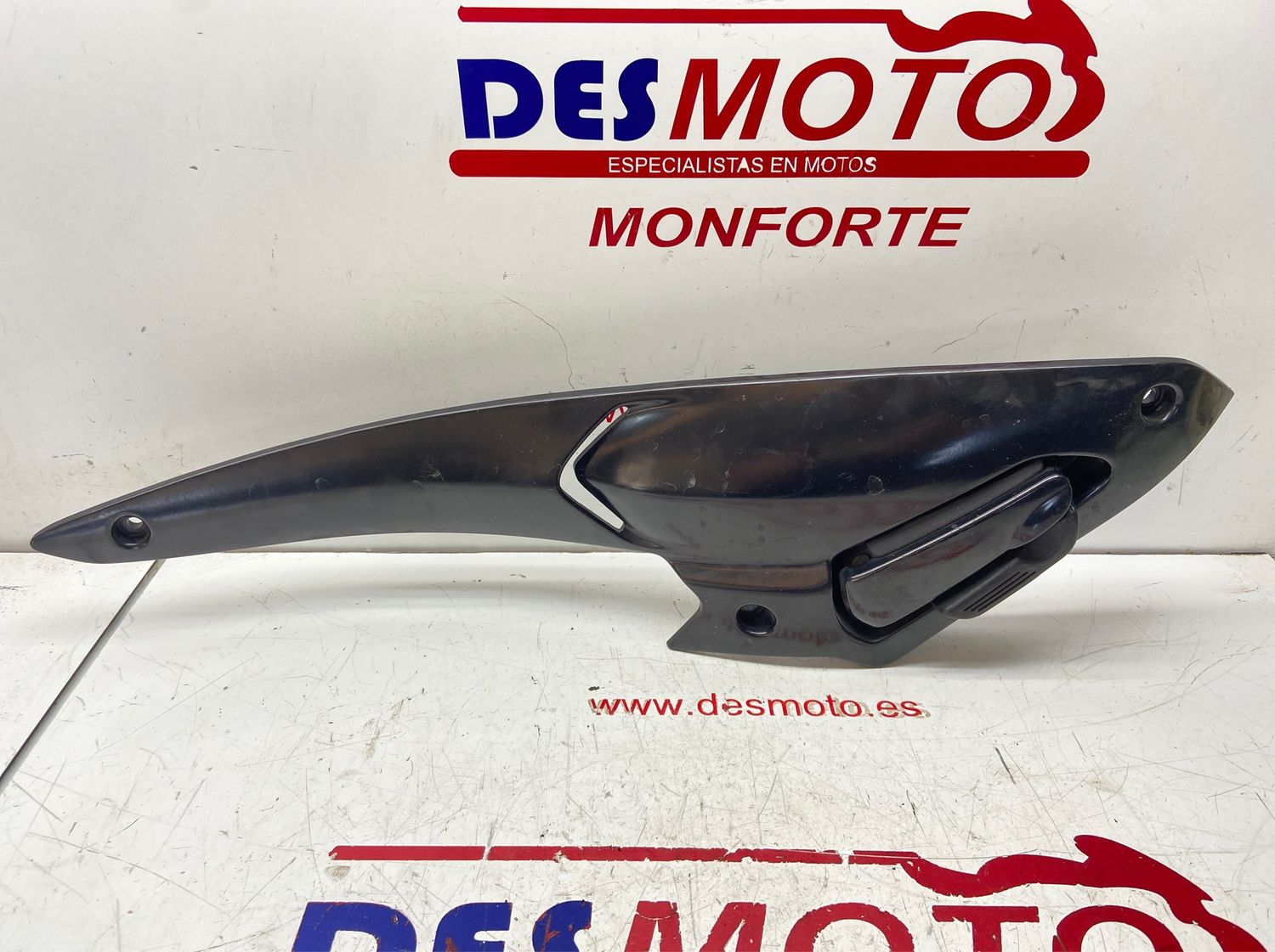 Estribera trasera izquierda GILERA NEXUS 500