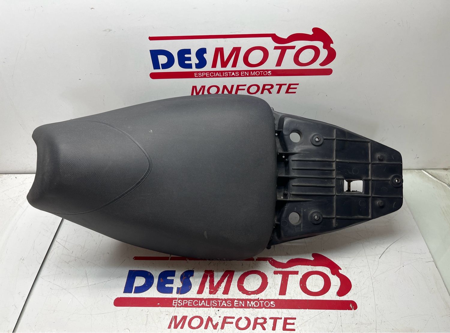 Asiento APRILIA SR 50