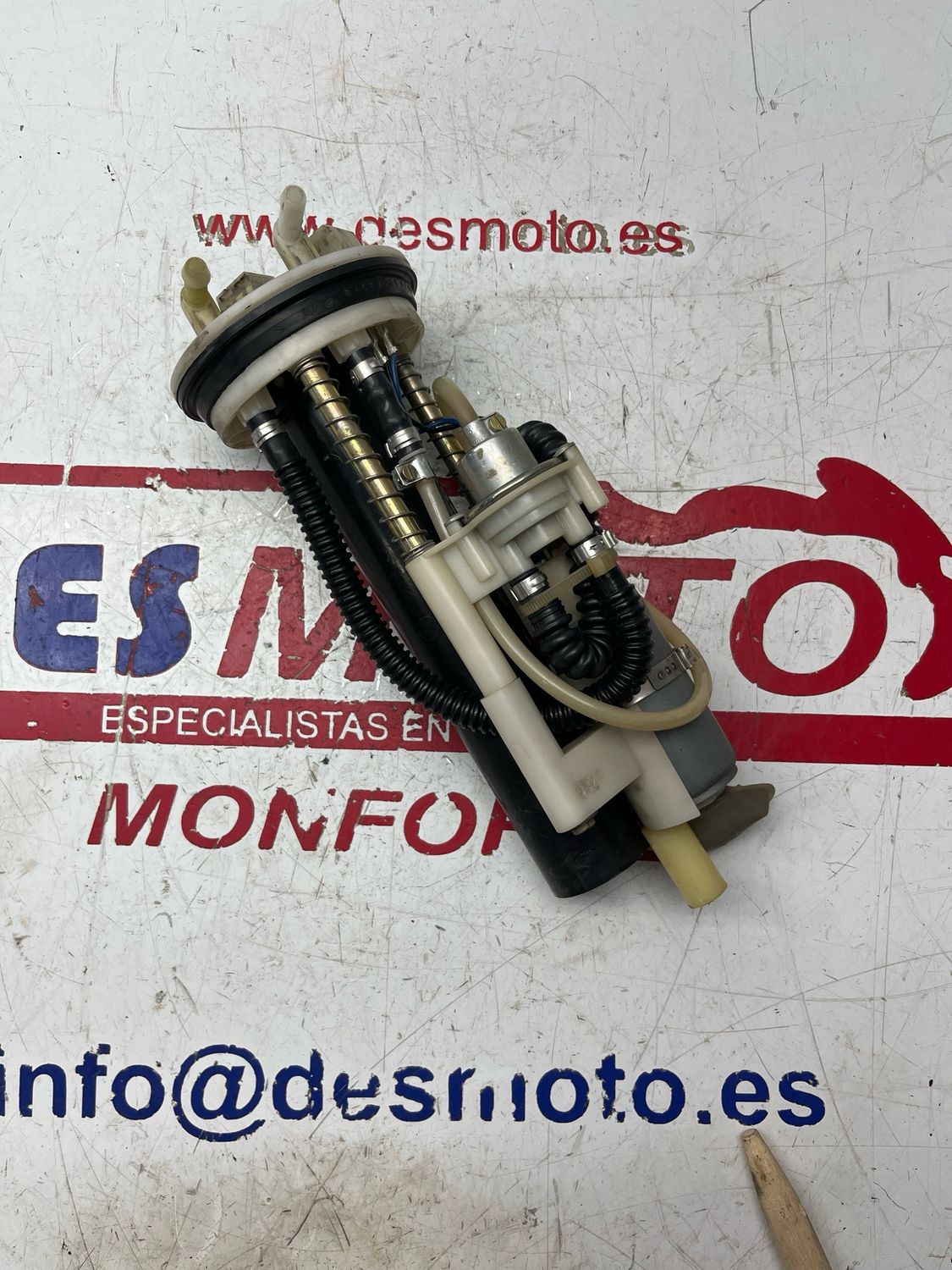 Bomba de gasolina PEUGEOT SATELIS 125 4V 2006