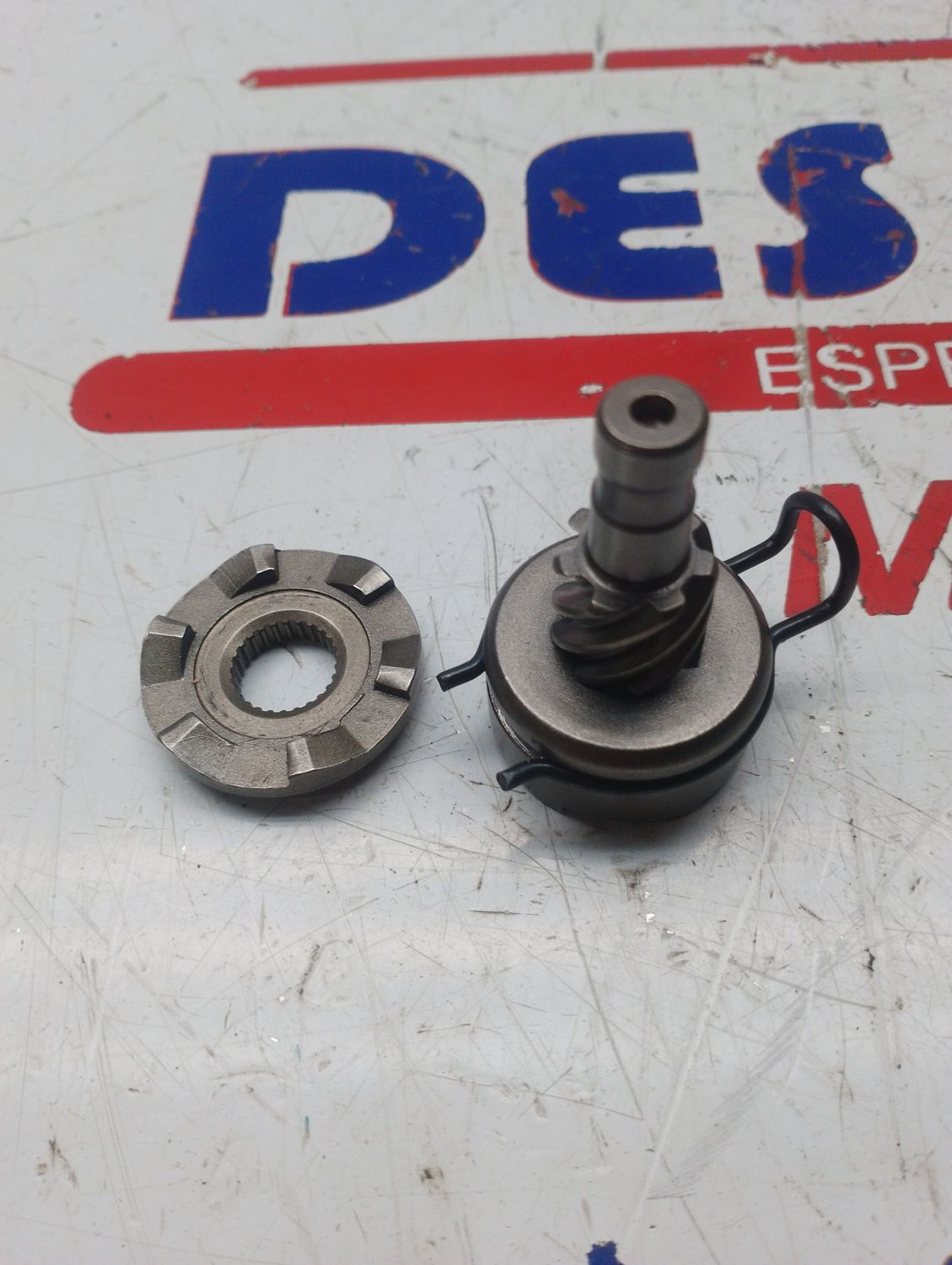 Piñón desplazable y estrella HONDA LEAD 100 nuevo 