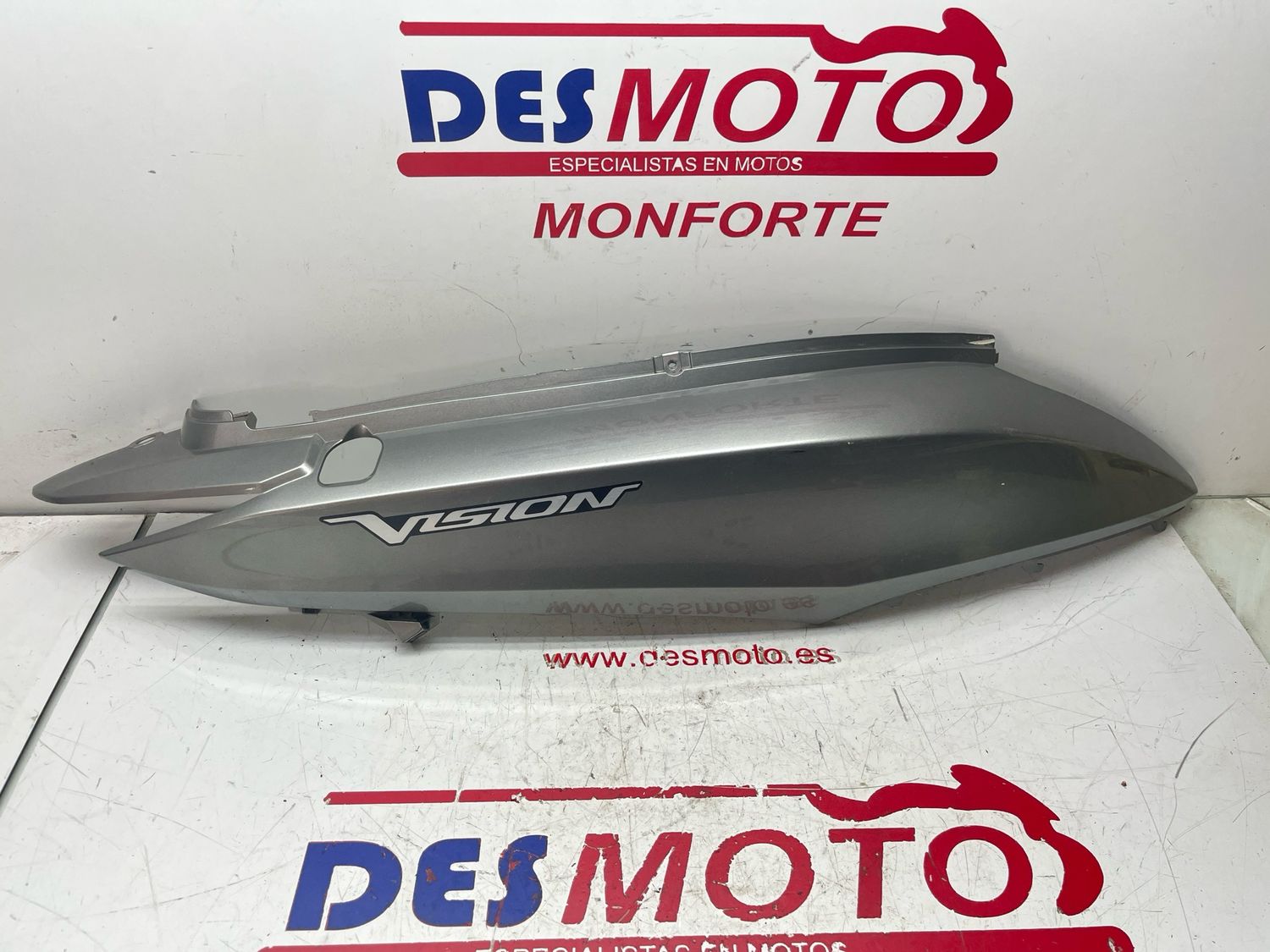 Lateral trasero derecho (ver imágenes) HONDA VISION 110 2013
