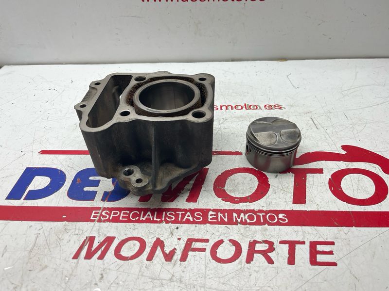 Cilindro y piston PEUGEOT SATELIS 125 4V 2006