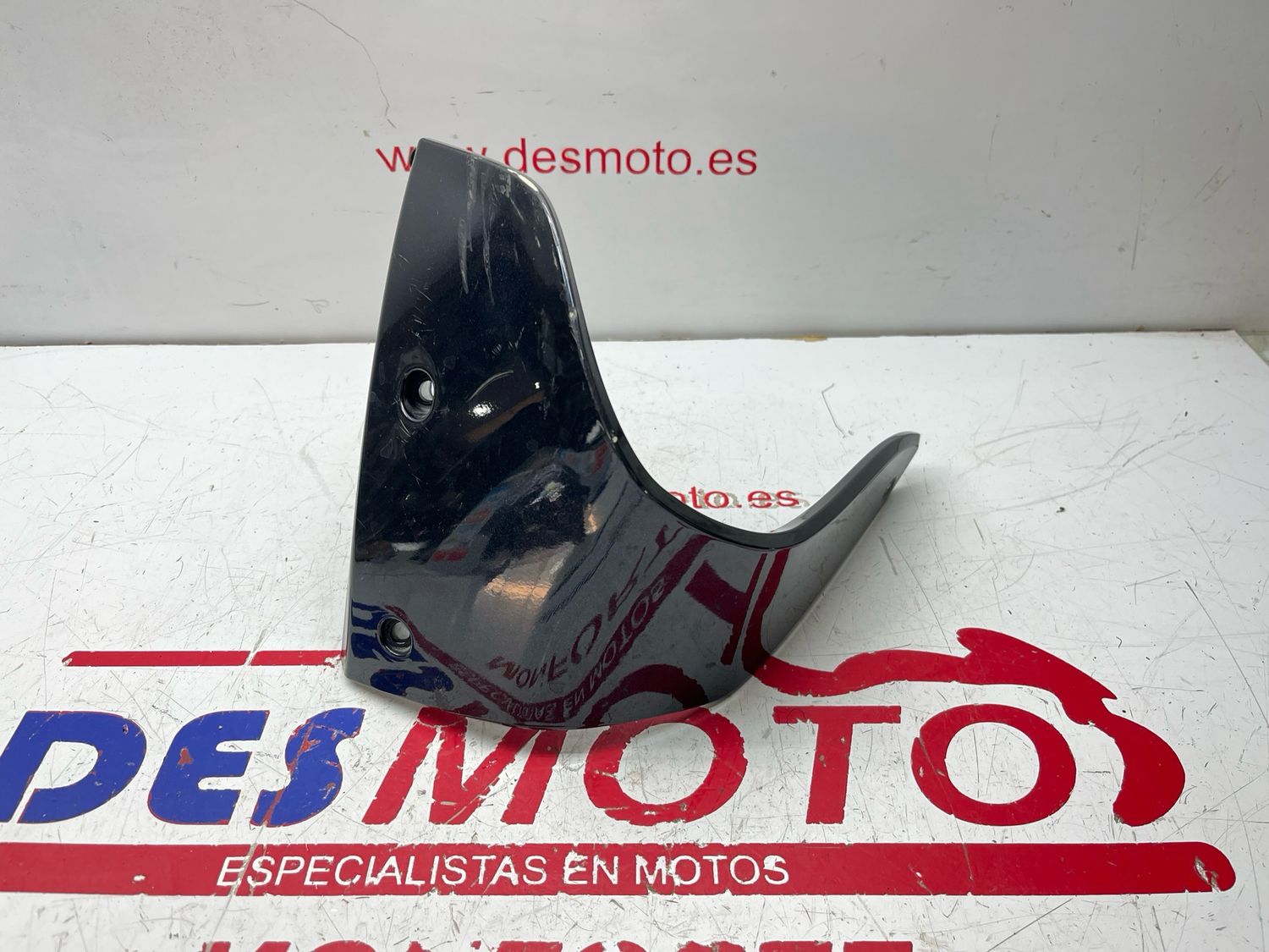 Tapa frontal izquierda GILERA NEXUS 500 2006