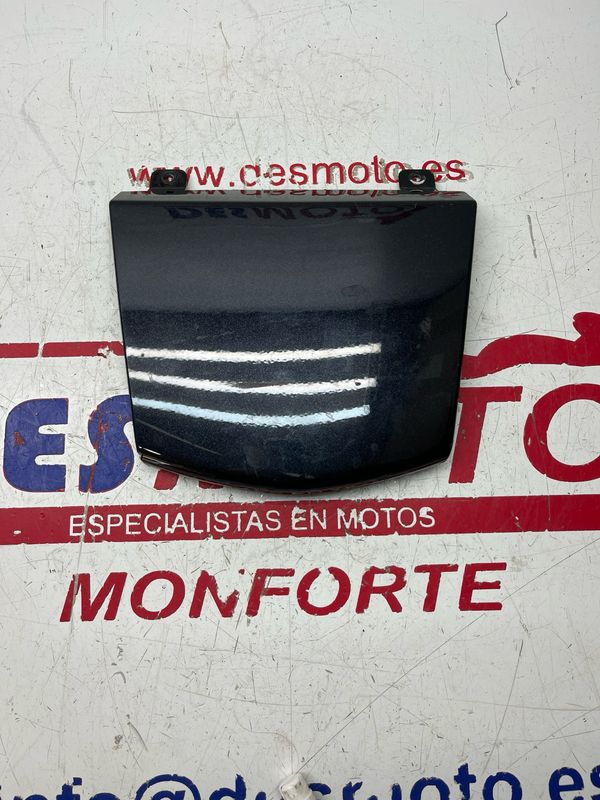 Tapa unión carenados traseros GILERA NEXUS 500 2006