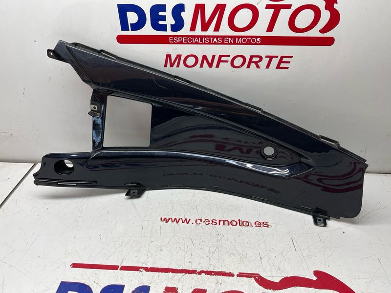 Lateral bajo asiento derecho GILERA NEXUS 500 2006