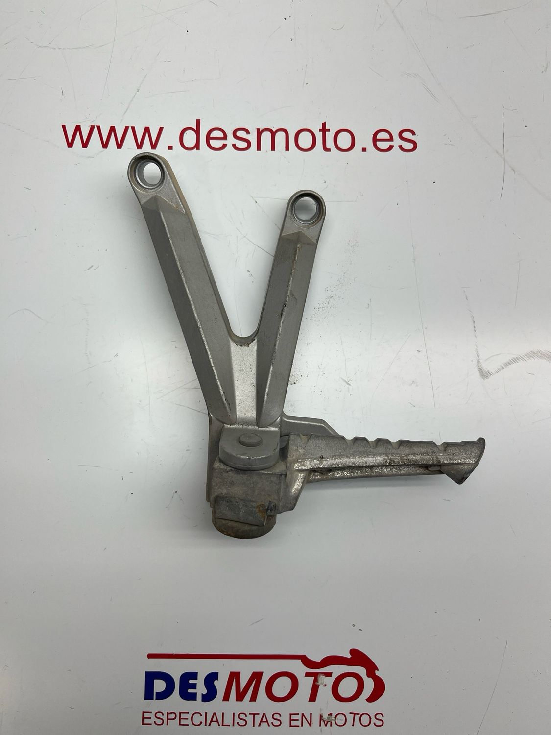 Estribera trasera izquierda HYOSUNG COMET 650 INYECCION 2005-2009