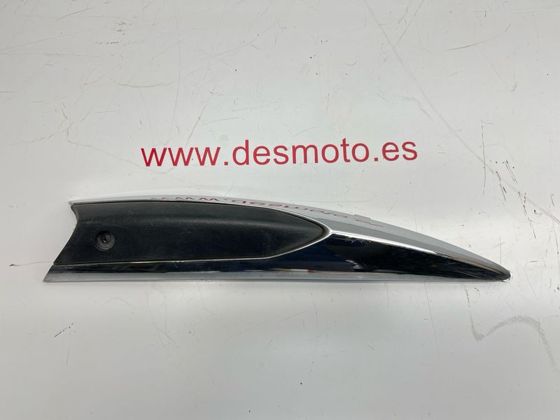 Embellecedor trasero derecho PIAGGIO LIBERTY 125 2009-2011