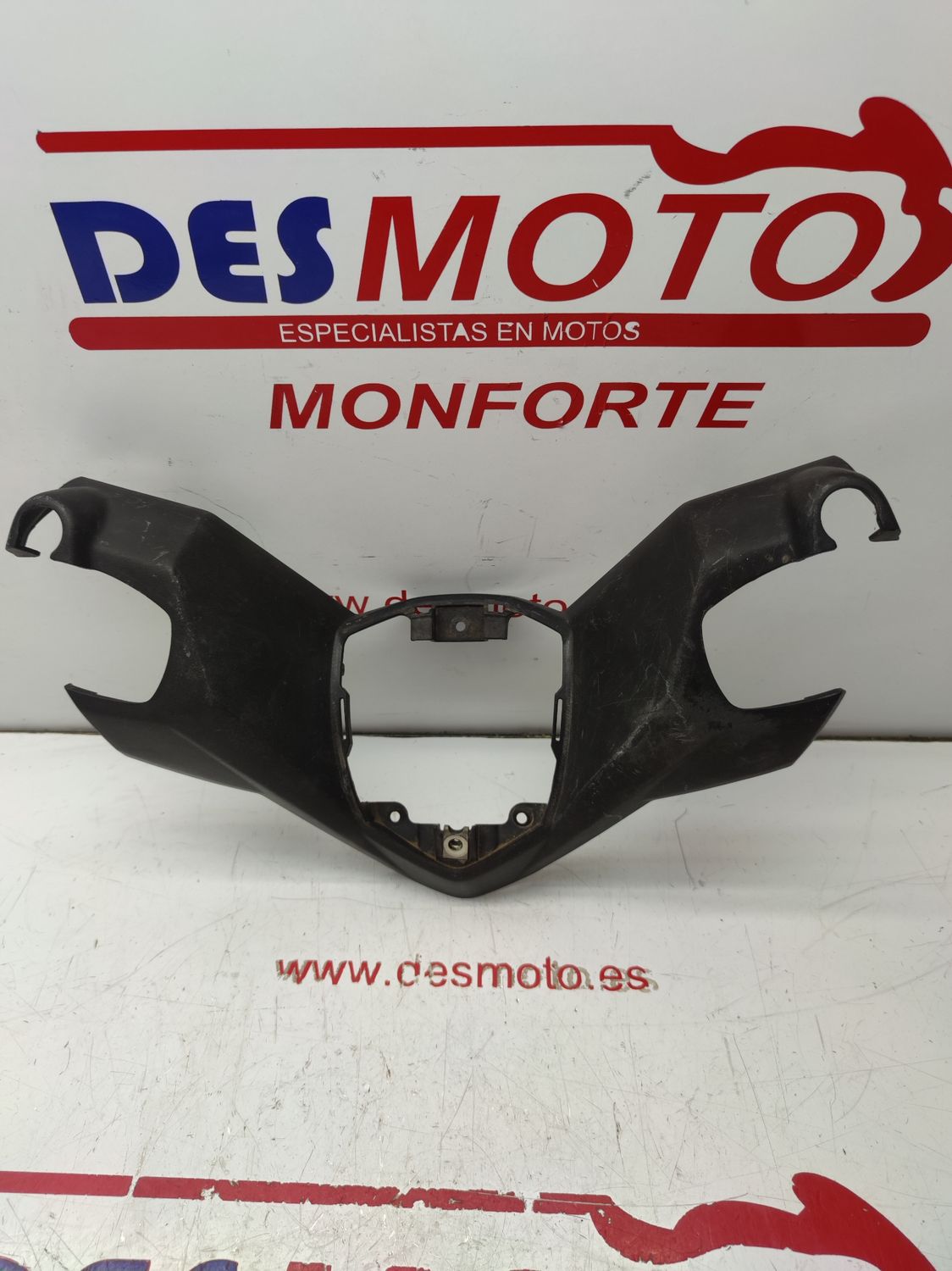 Tapa manillar superior YAMAHA X MAX 400 2014