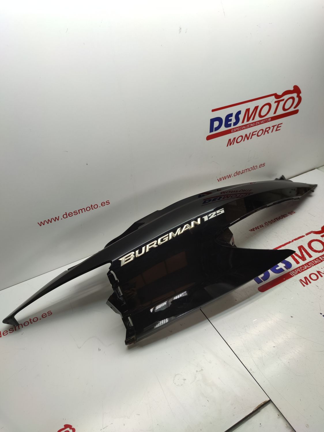 Lateral derecho SUZUKI BURGMAN 125 2010