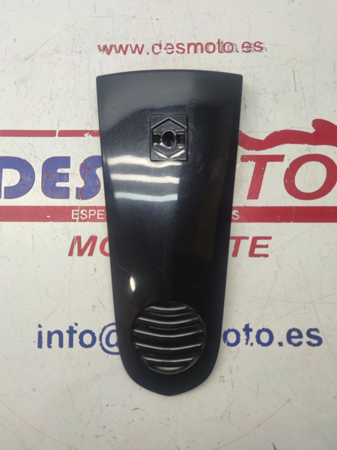 Tapa frontal VESPA LX 125