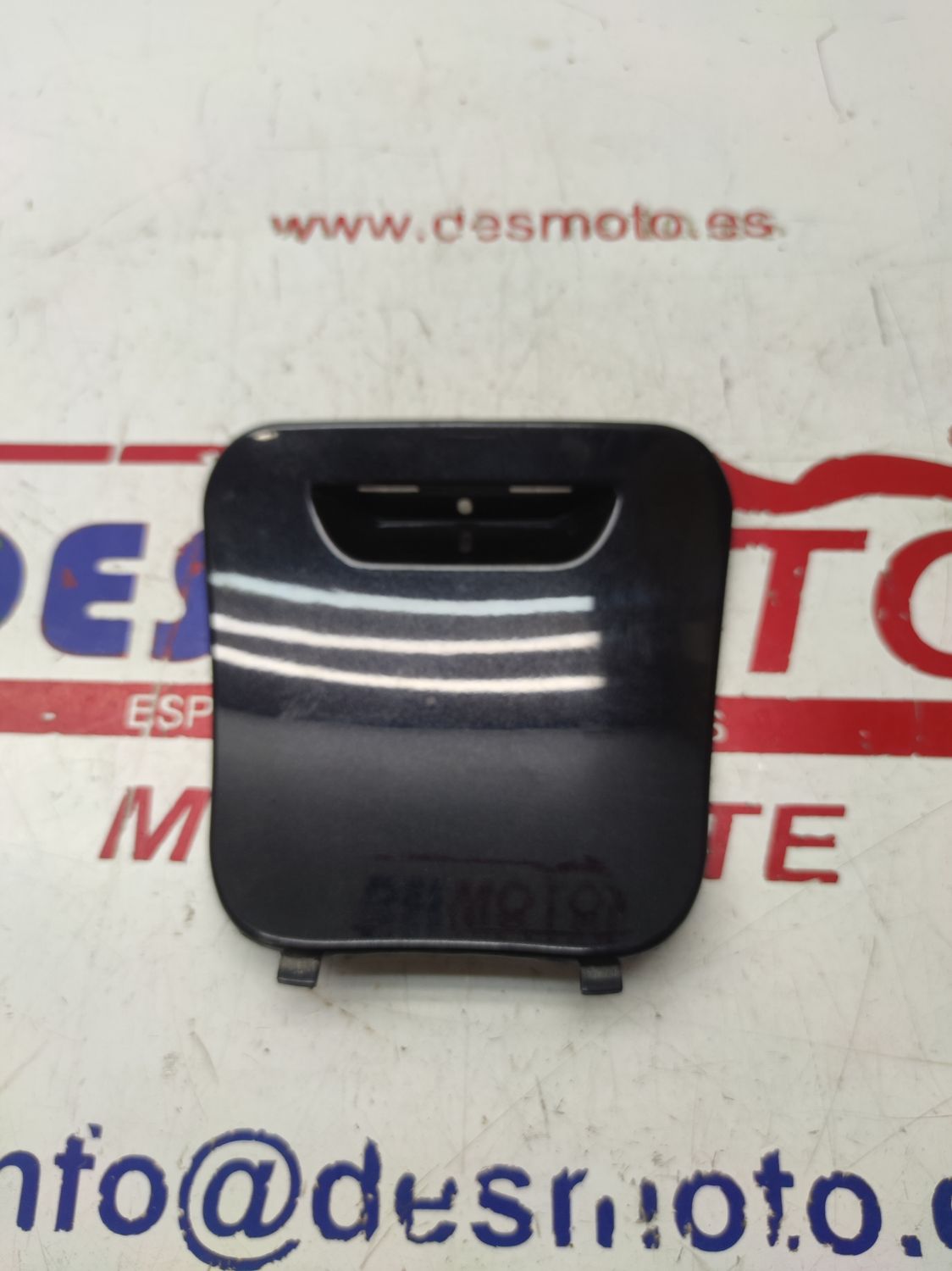 Tapa batería VESPA LX 125