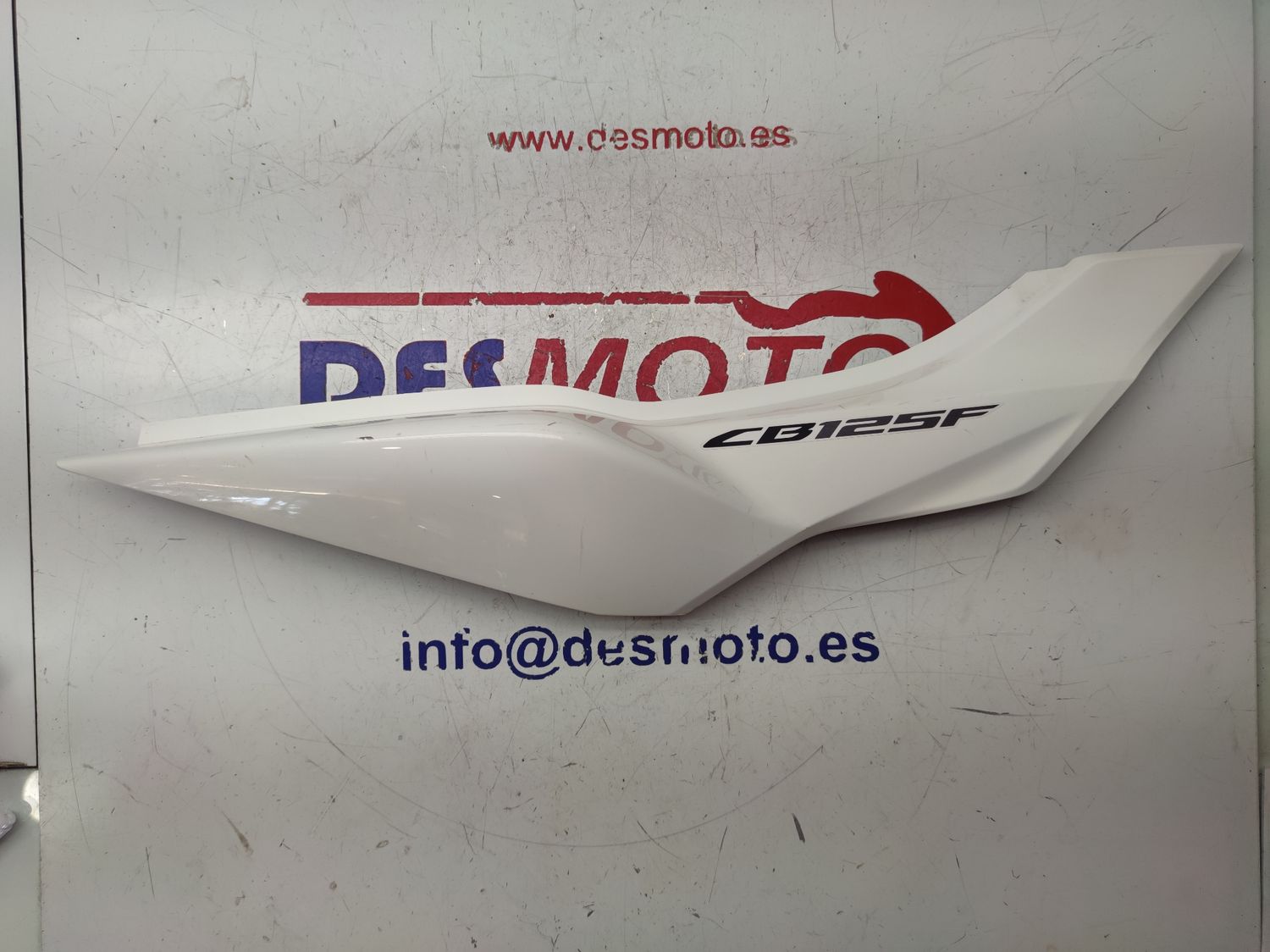 Lateral trasero derecho HONDA CB125F