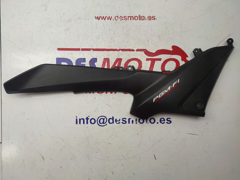 Tapa lateral medio izquierda HONDA CB125F