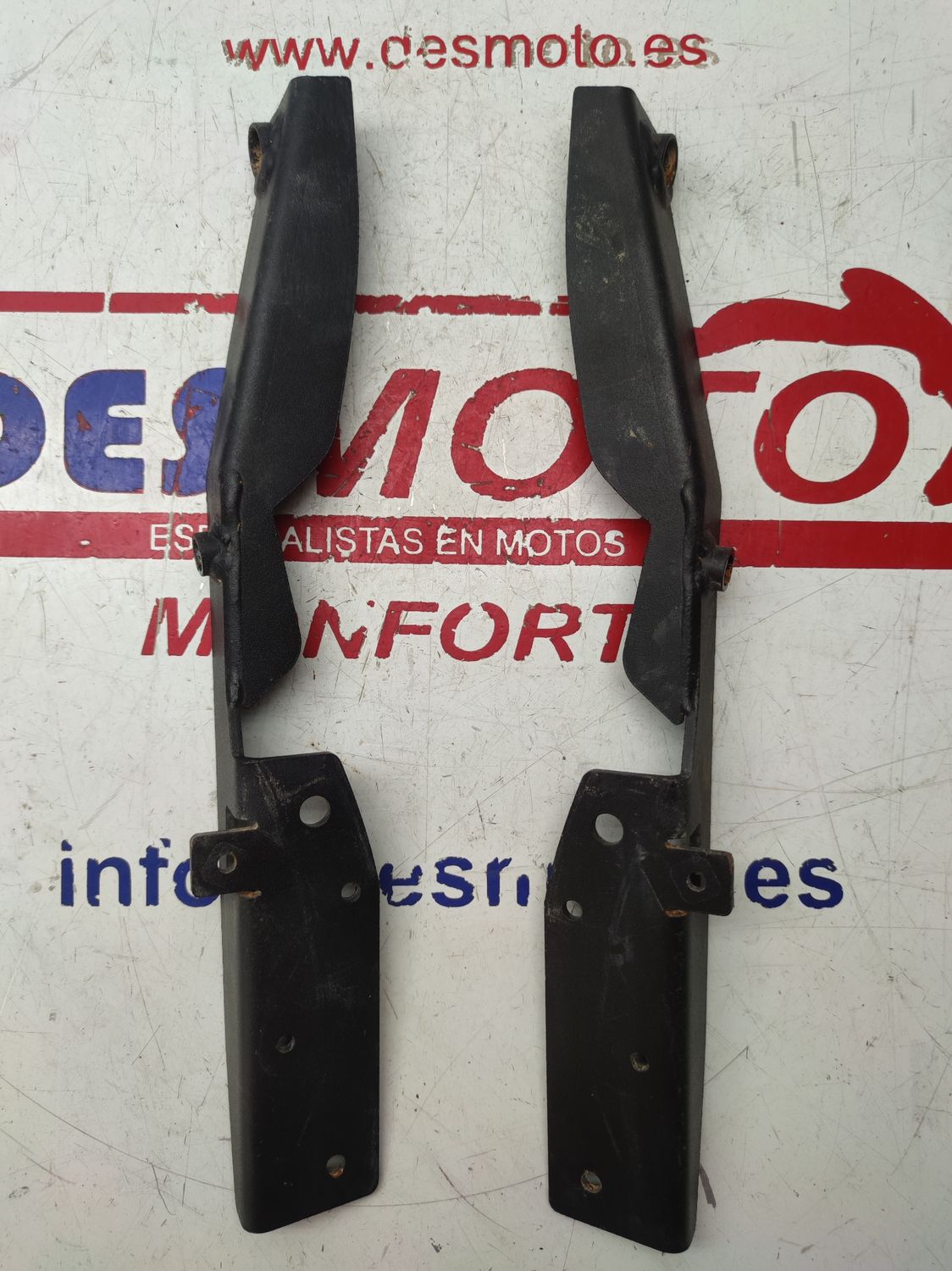 Soportes maleta trasera (para maleta GIVI) HONDA FORZA 125 2017