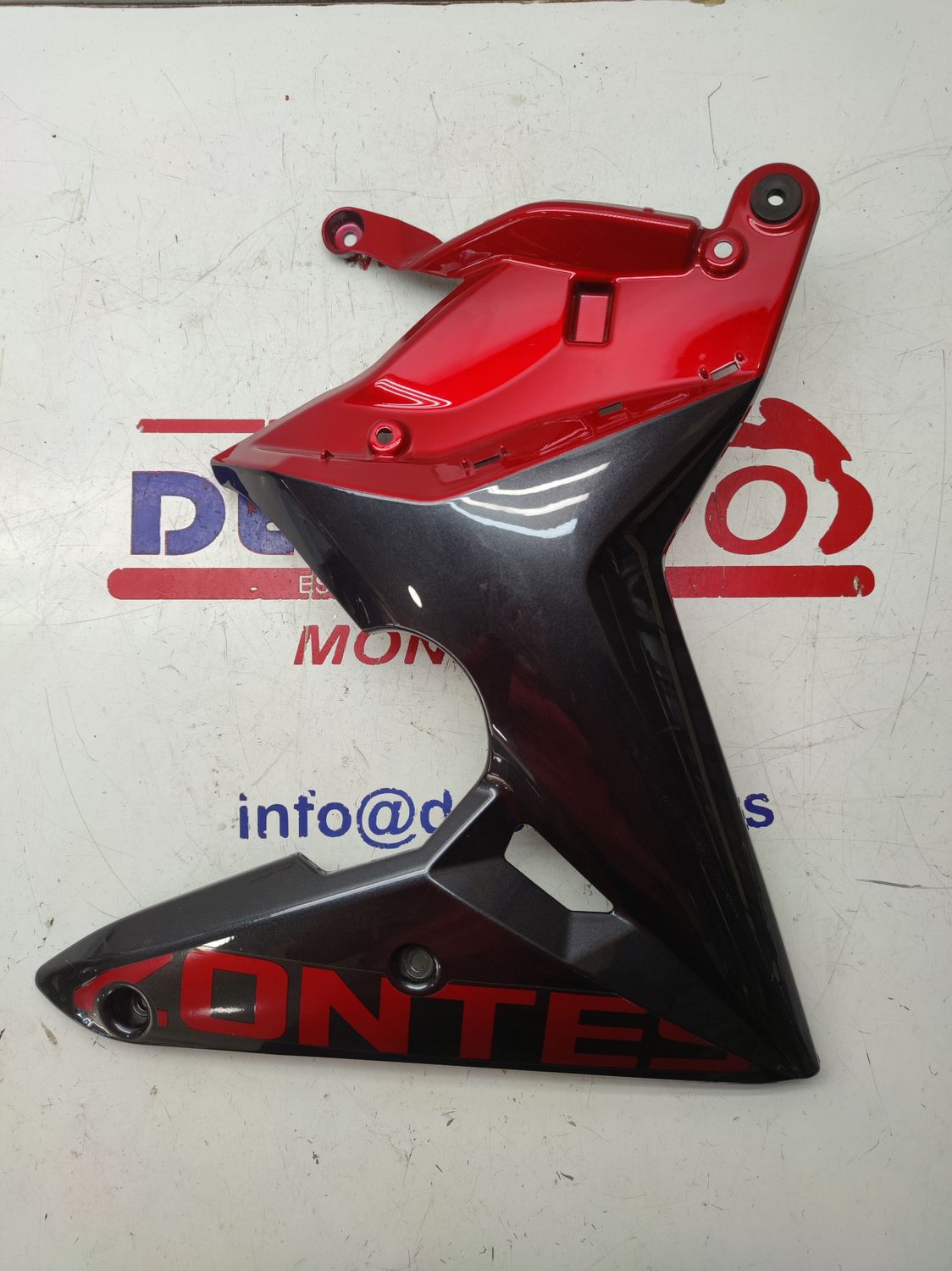Quilla lateral derecha ZONTES ZT 125 2022