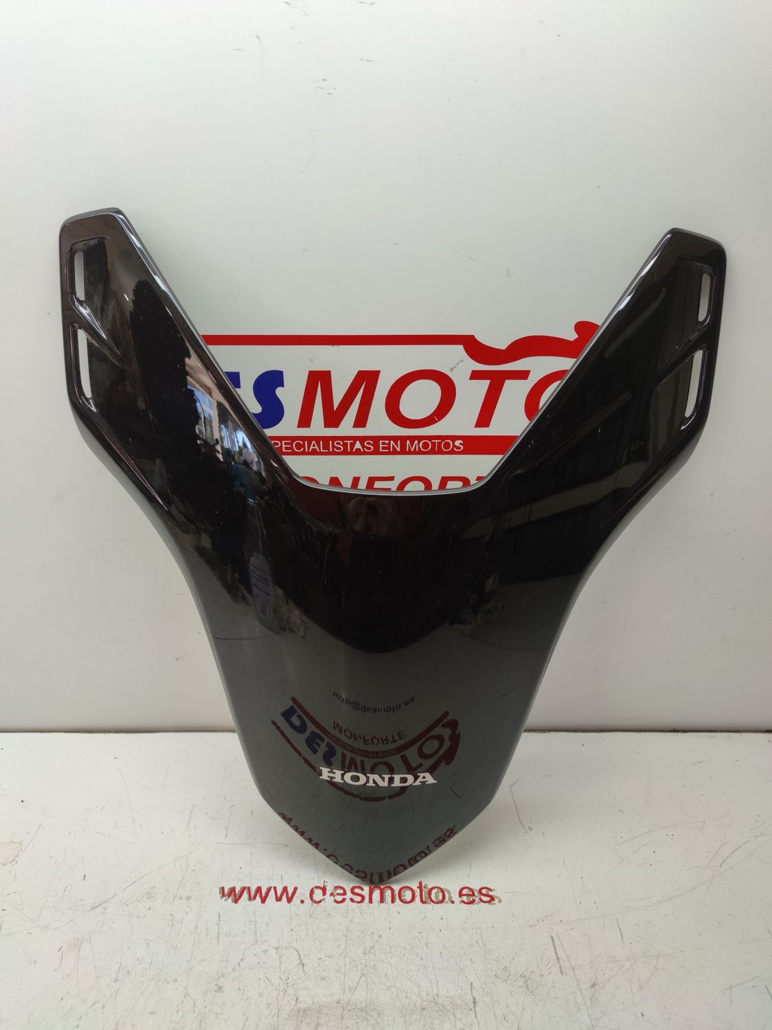 Tapa frontal V HONDA FORZA 125 2017