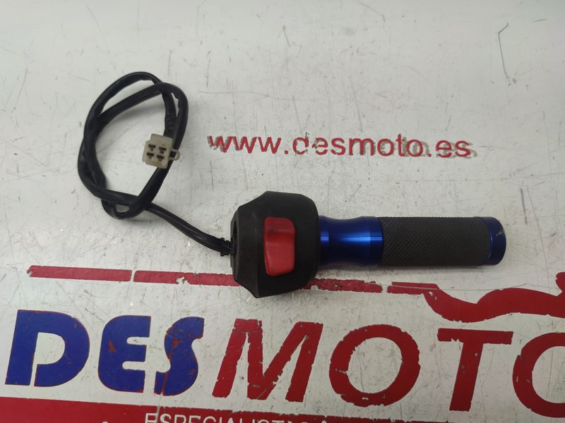 Piña derecha YAMAHA YZF 125R 2008-2013