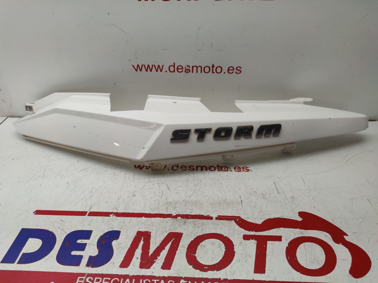 Carenado superior izquierdo WOTTAN STORM 125 2016