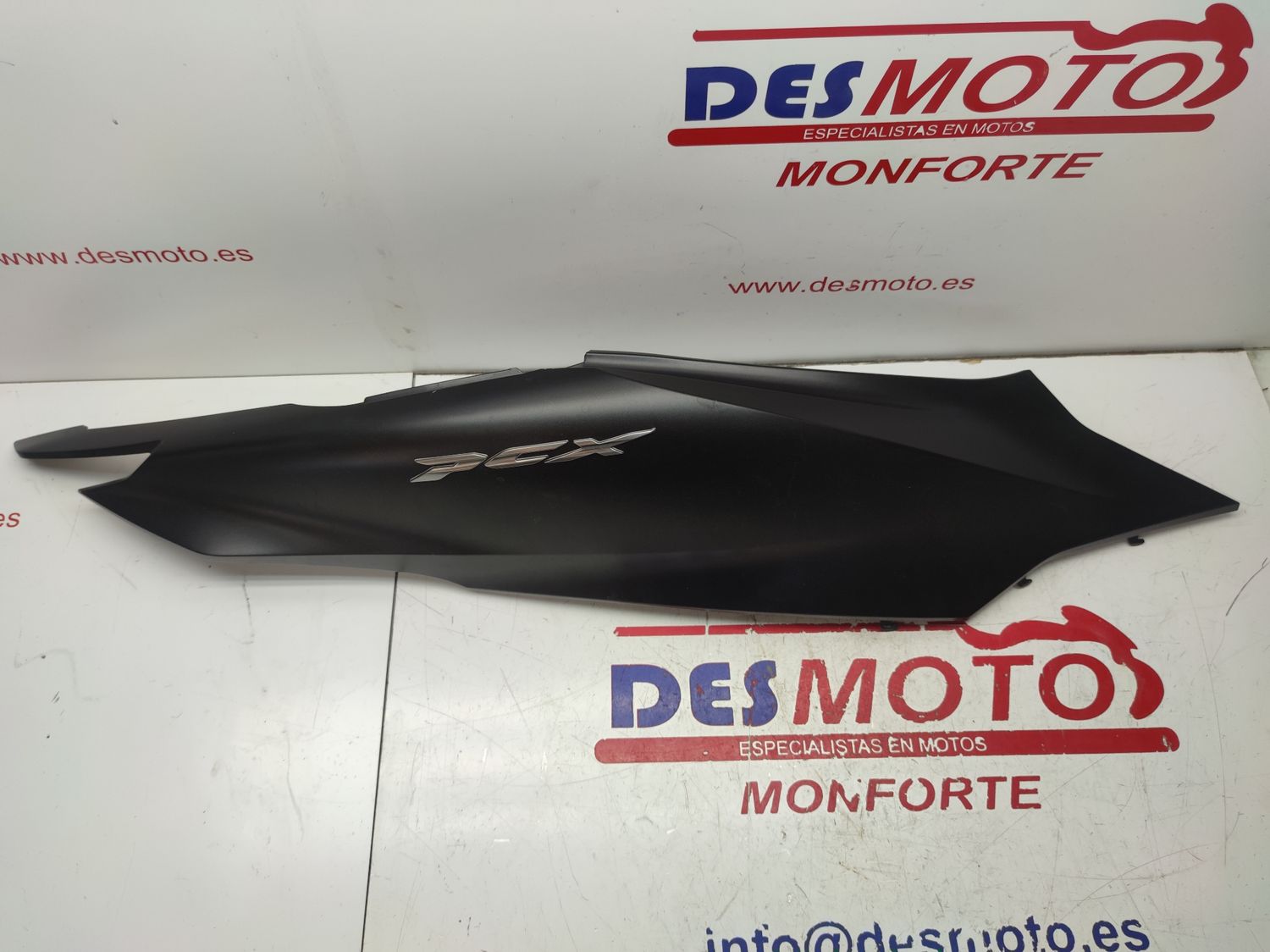 Lateral trasero derecho HONDA PCX 125 2024