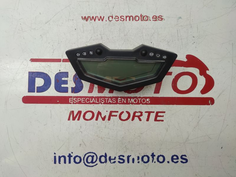Cuenta kilómetros con soporte marca 7.437km  ZONTES ZT 125 2022