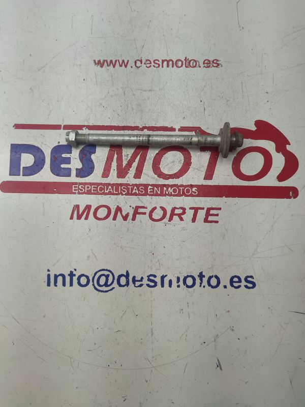 Eje rueda trasera KAWASAKI KLE 500 1996