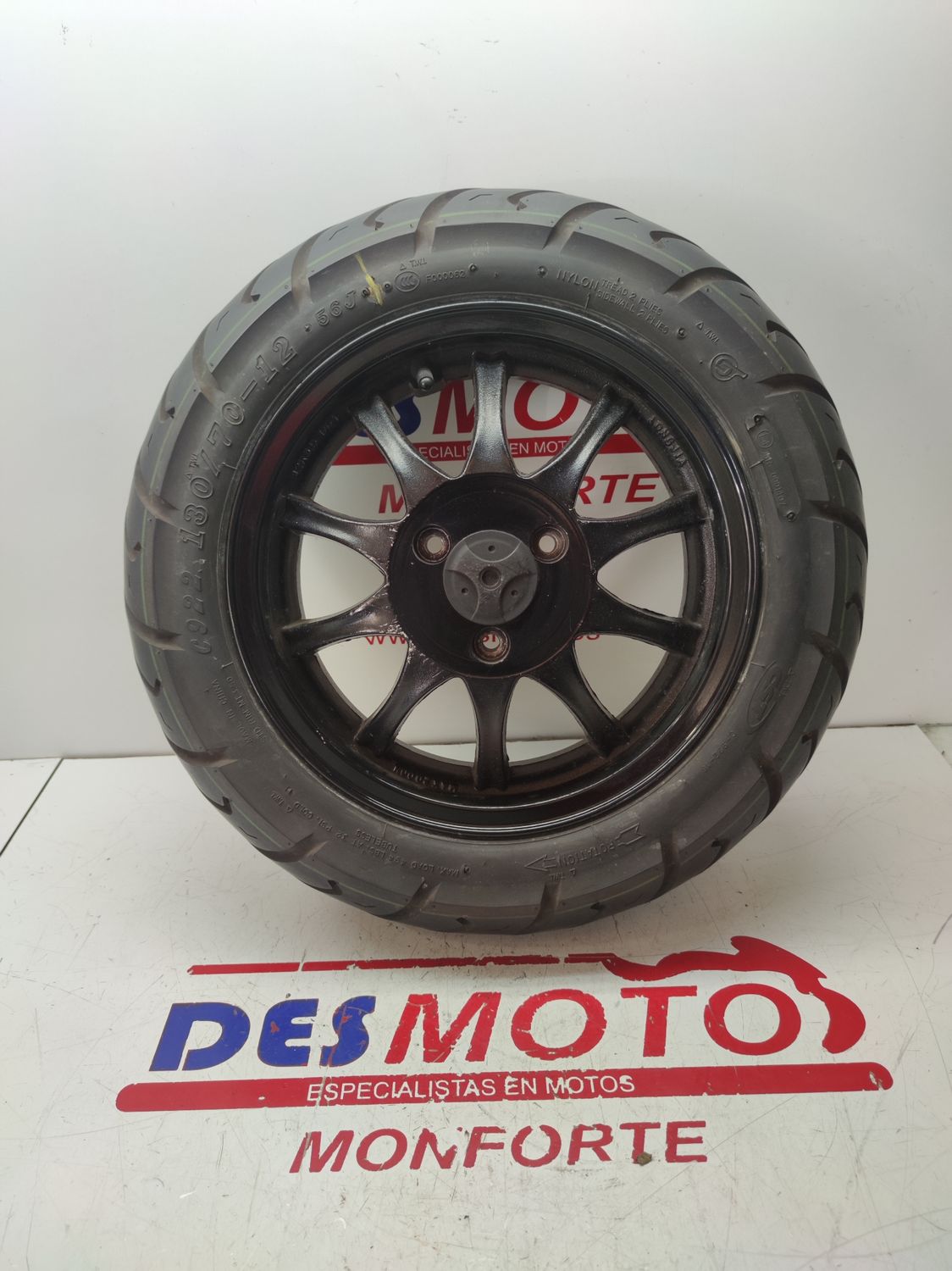 Llanta trasera con neumático  130/70-12 56J DAELIM BESBI 125 2018