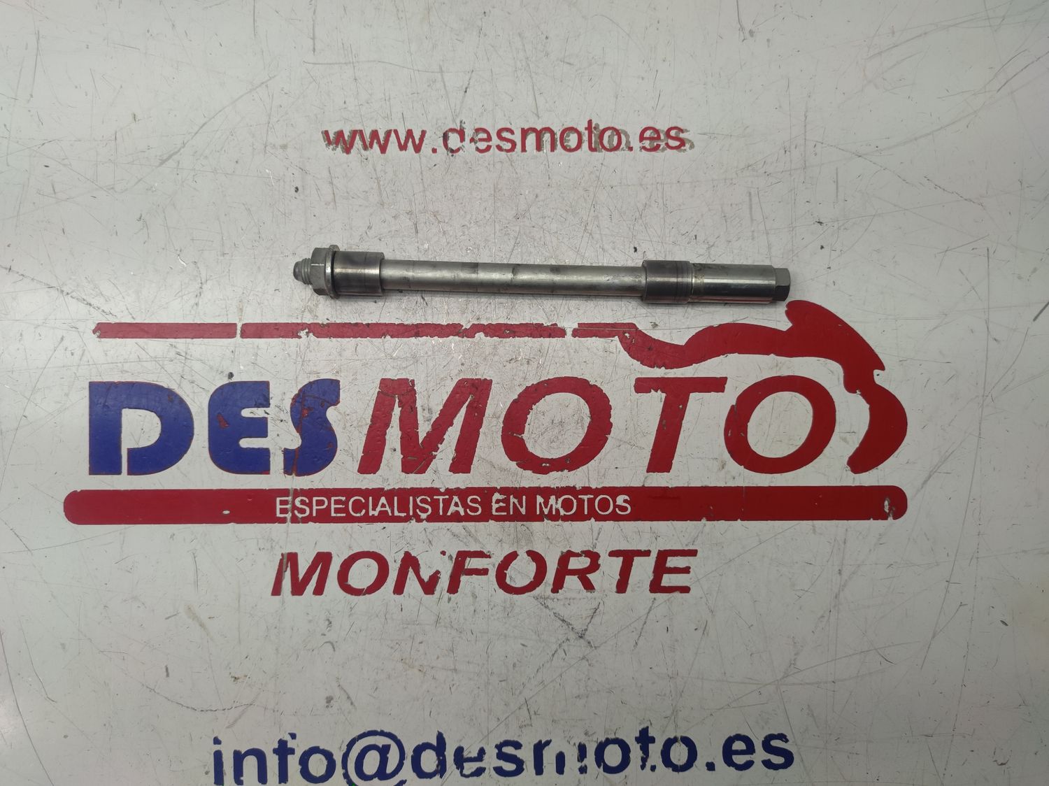 Eje rueda delantera HONDA CBF 125 NA 2018