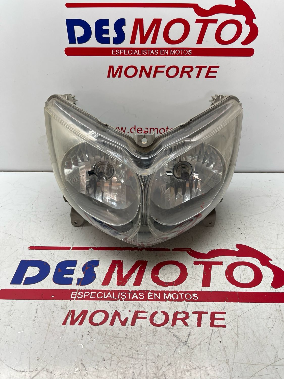 Faro SUZUKI BURGMAN 250 INYECCION