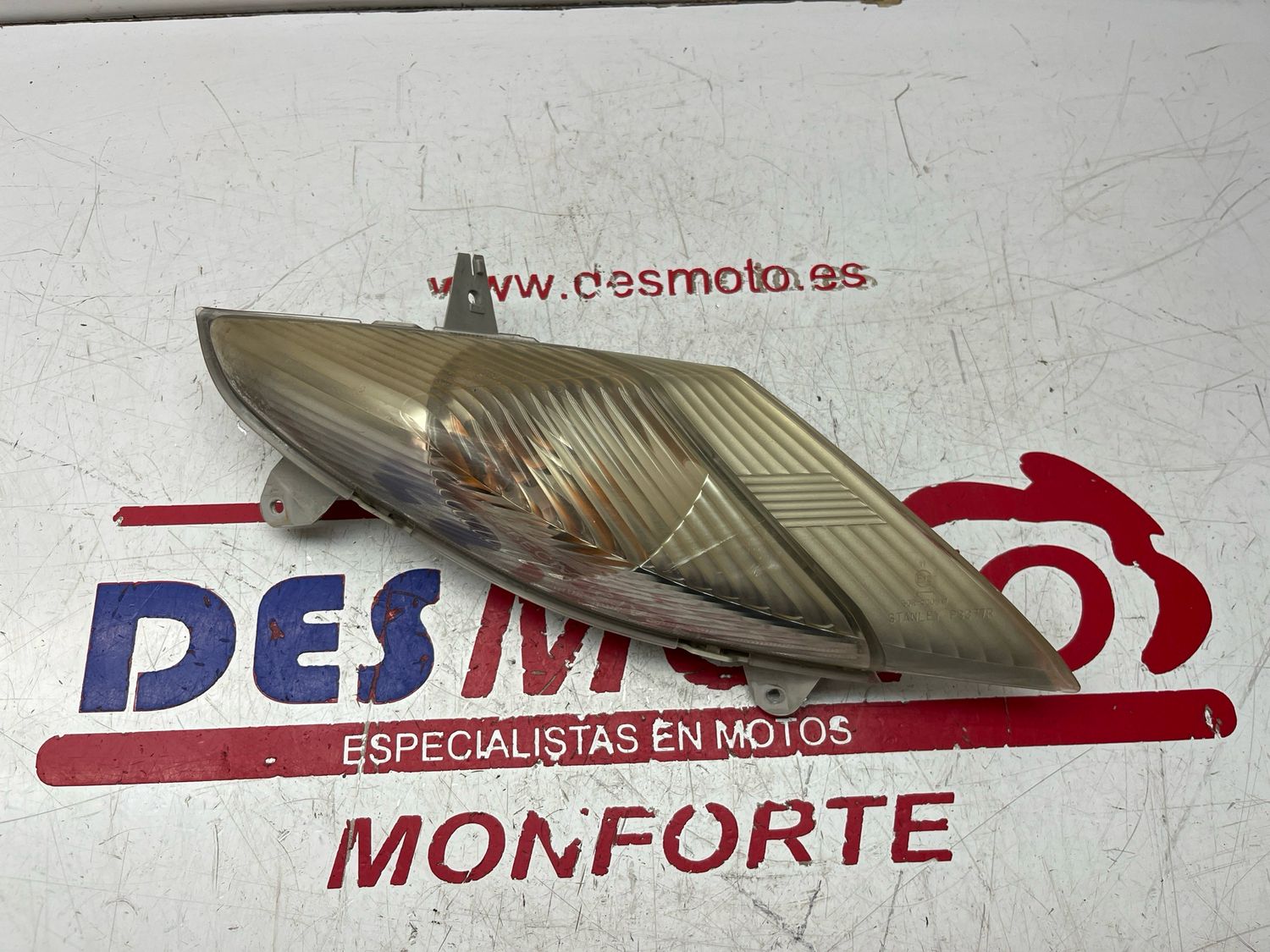 Intermitente delantero derecho SUZUKI BURGMAN 250 INYECCION