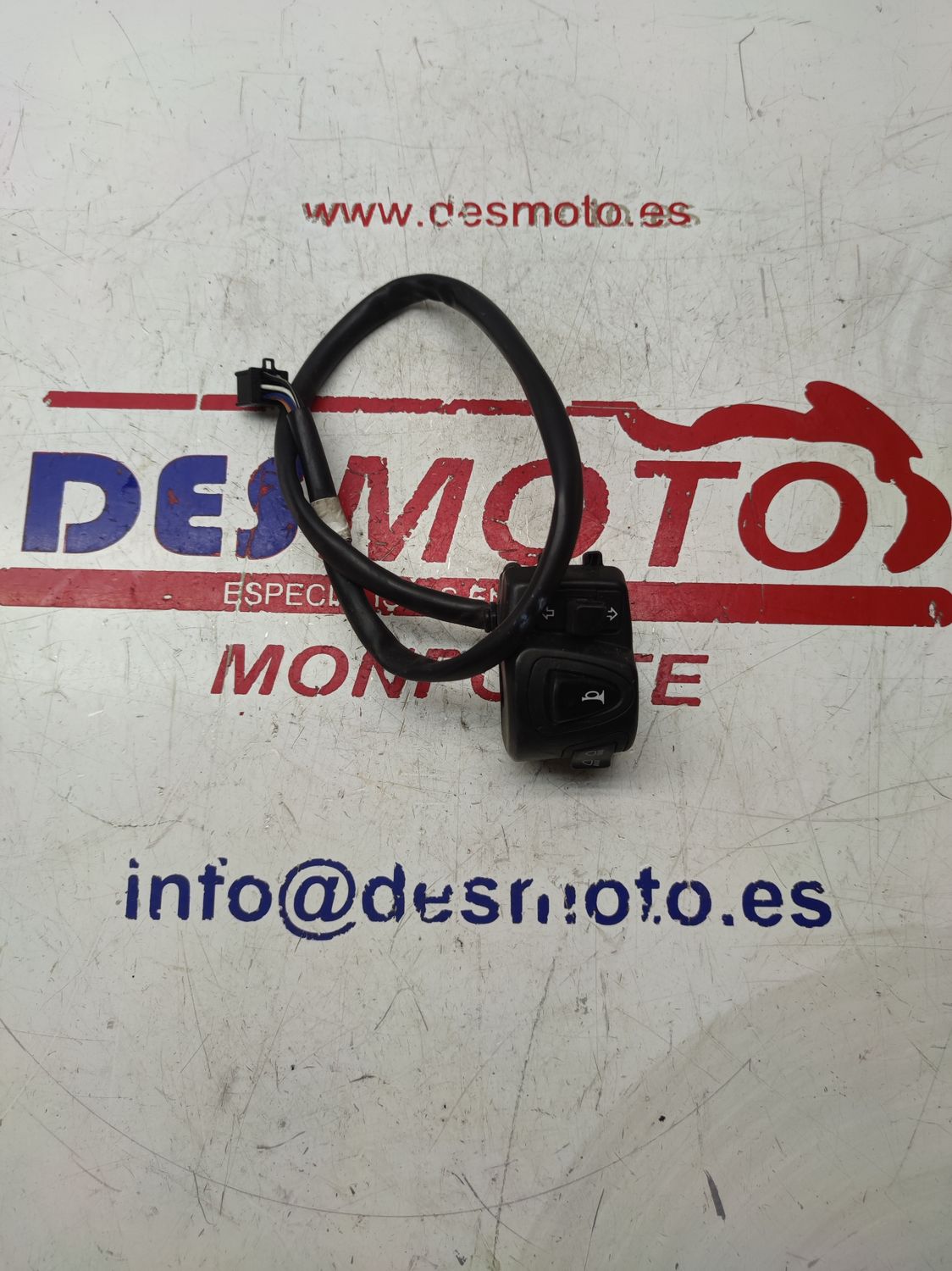 Piña de luces, intermitente y pito HONDA PCX 125 2011