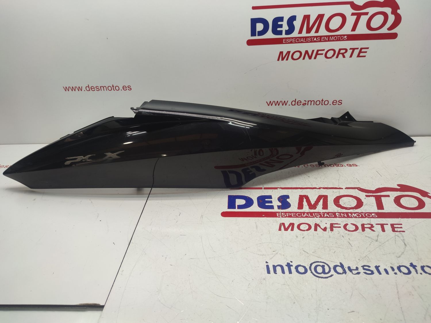 Lateral trasero derecho  (ver imágenes) HONDA PCX 125 2011