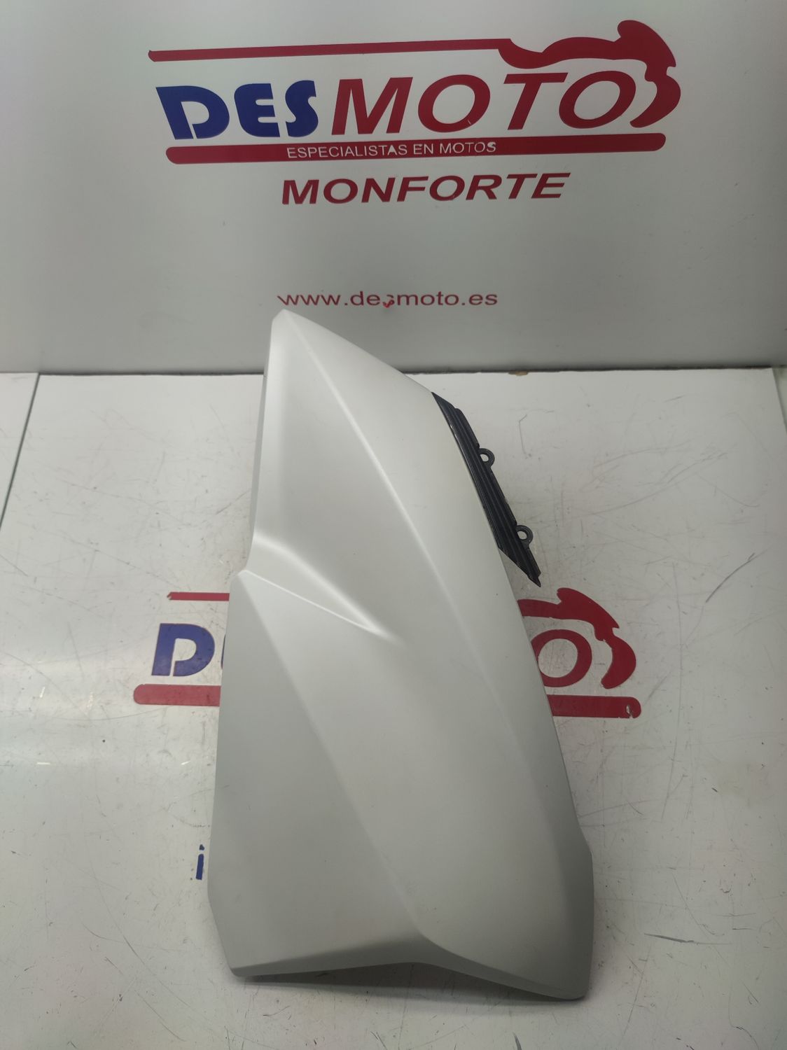 Frontal lateral derecho HONDA FORZA 125 2017
