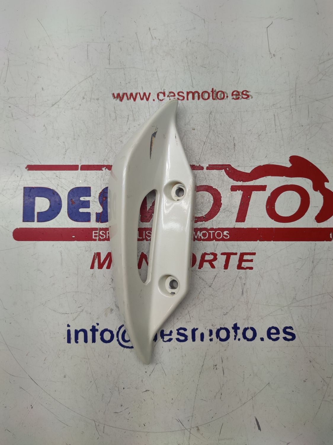 Asidero trasero izquierdo SUZUKI BURGMAN 125-150 2003- 2006