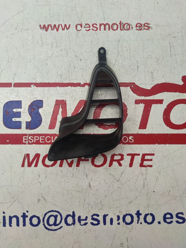Rejilla Ram air lado derecho HONDA CBR 600F 2002