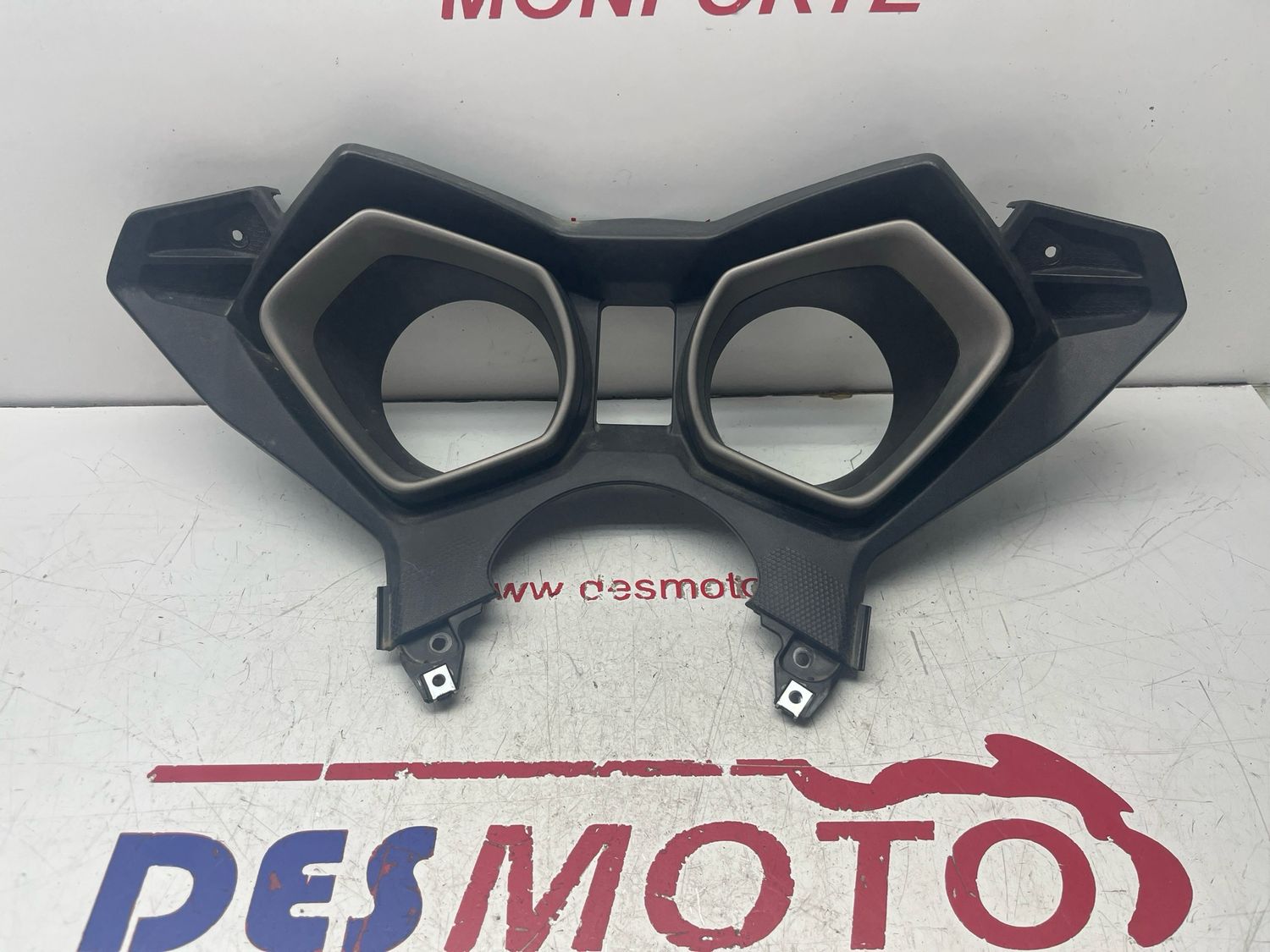 Tapa cuentakilometros YAMAHA X MAX 400 2014