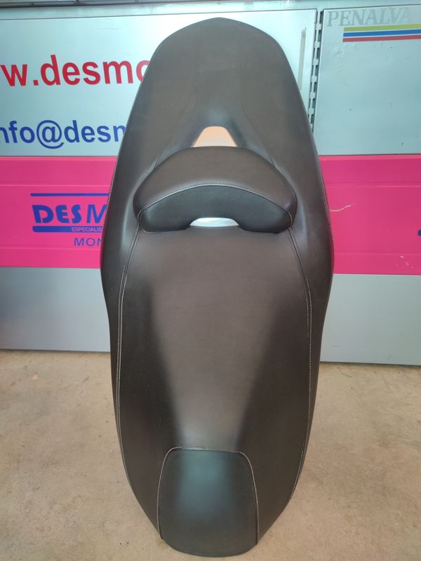 Asiento YAMAHA XMAX 400 2014