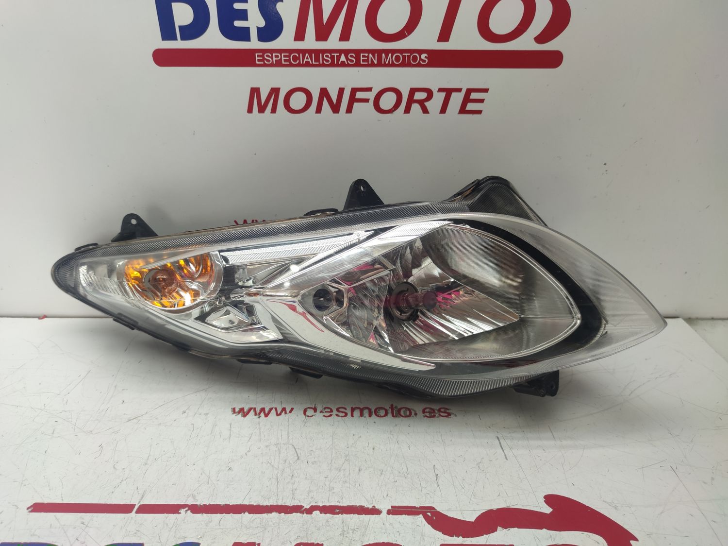 Faro con intermitente lado derecho SUZUKI BURGMAN 400 2007