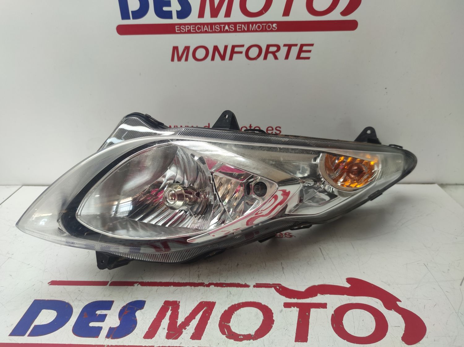 Faro con intermitente lado izquierdo SUZUKI BURGMAN 400 2007