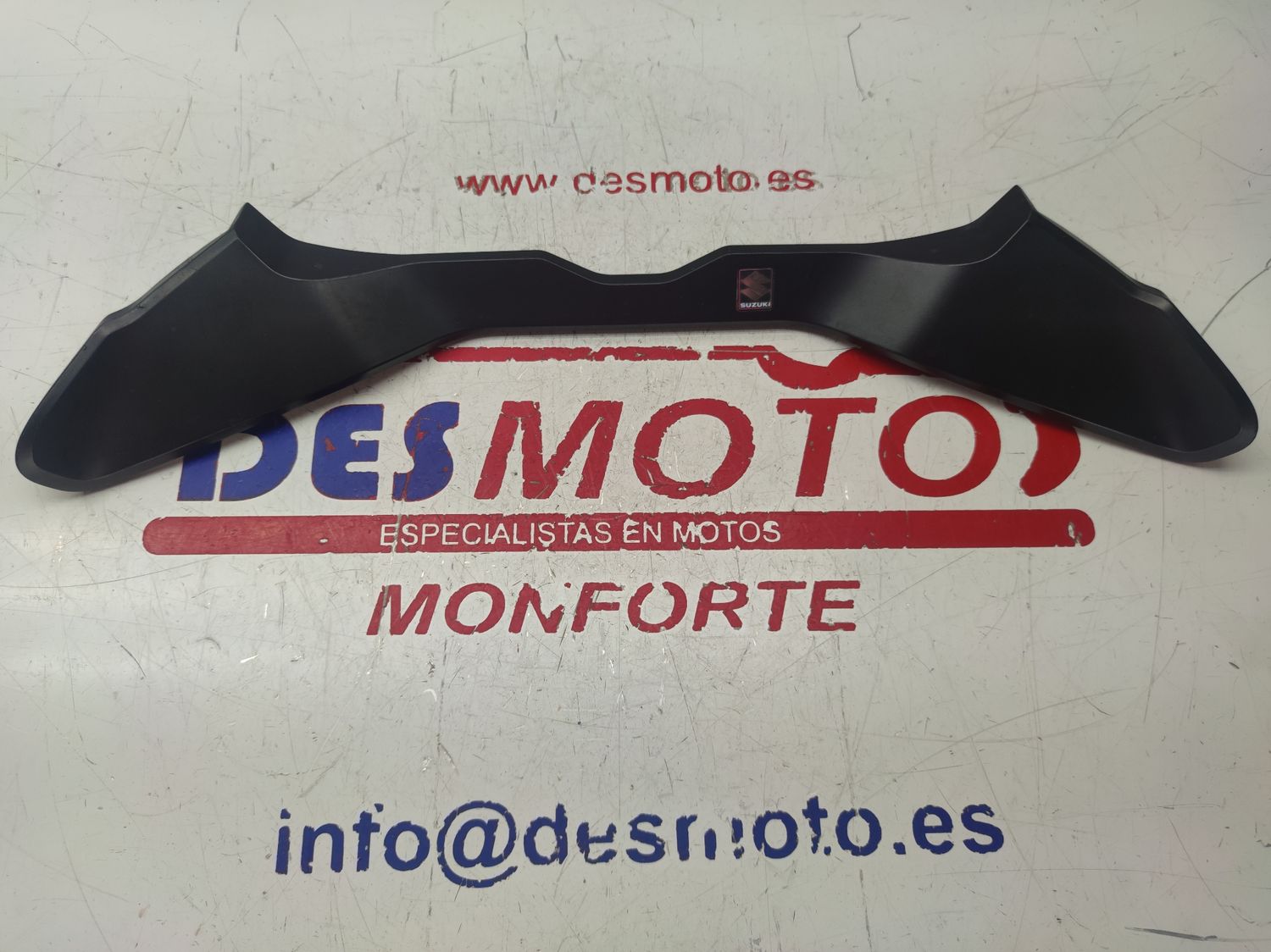 Embellecedor de la consola SUZUKI BURGMAN 400 2007