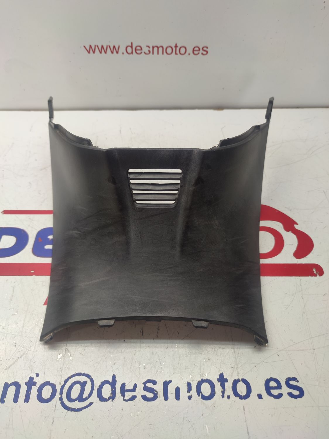 Tapa bajo asiento SUZUKI BURGMAN 400 2007