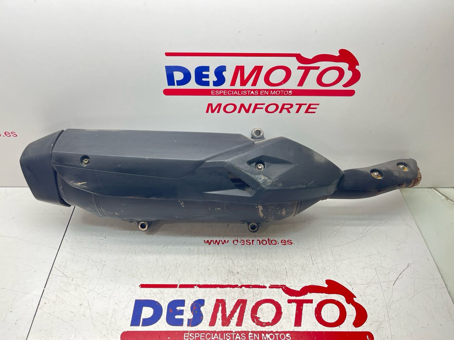 Tubo de escape YAMAHA X MAX 400 2014