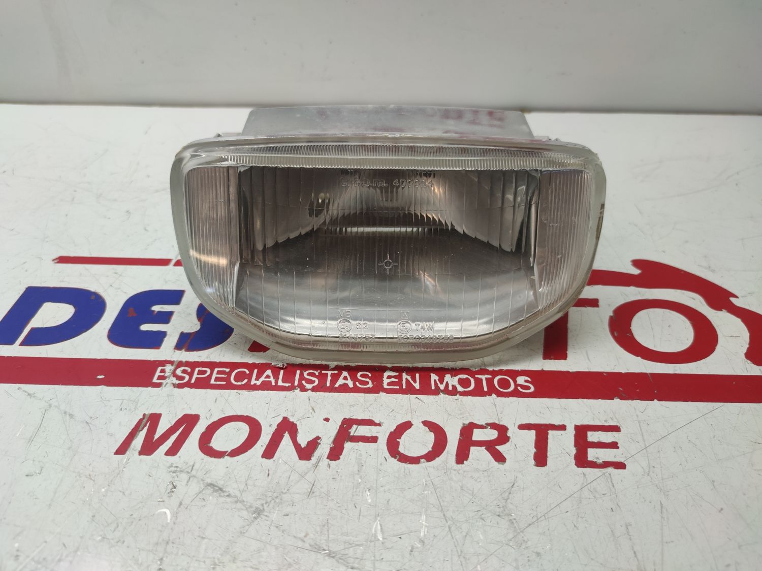 Faro PIAGGIO TYPHOON