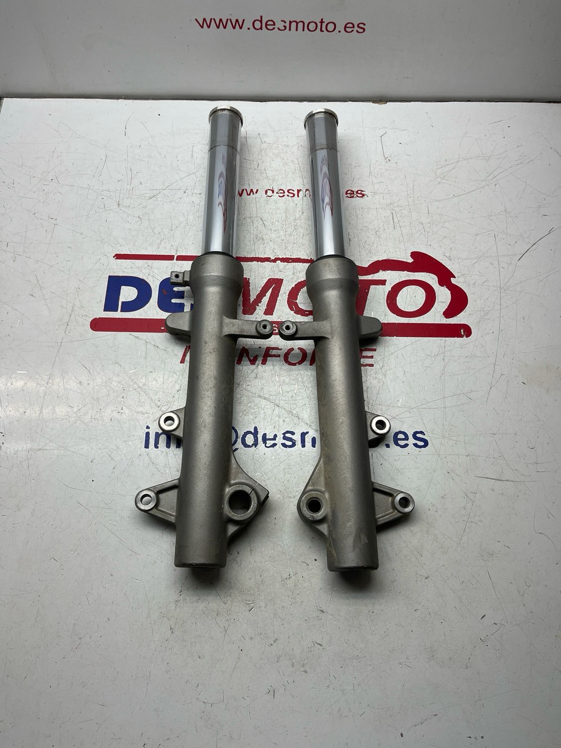 Barras con vasos horquilla SUZUKI BURGMAN 400 2009