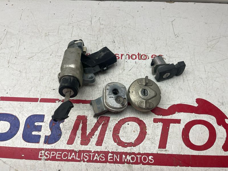 Conjunto de cerraduras con llave HONDA LEAD 110 INYECCION