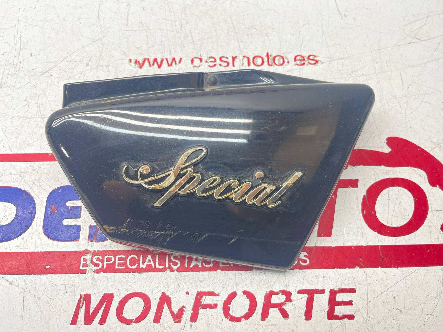 Tapa derecha YAMAHA SR SPECIAL 250
