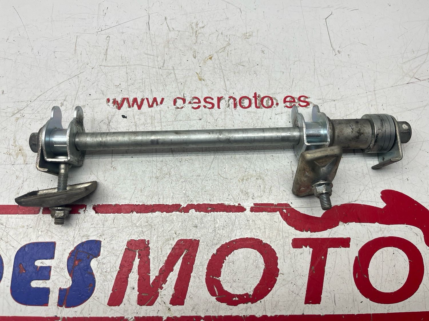 Eje trasero completo SUZUKI INTRUDER 125/250