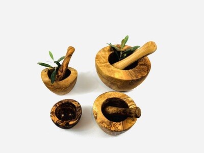 Mortier conique en bois d'olivier artisanale sans aucun traitement