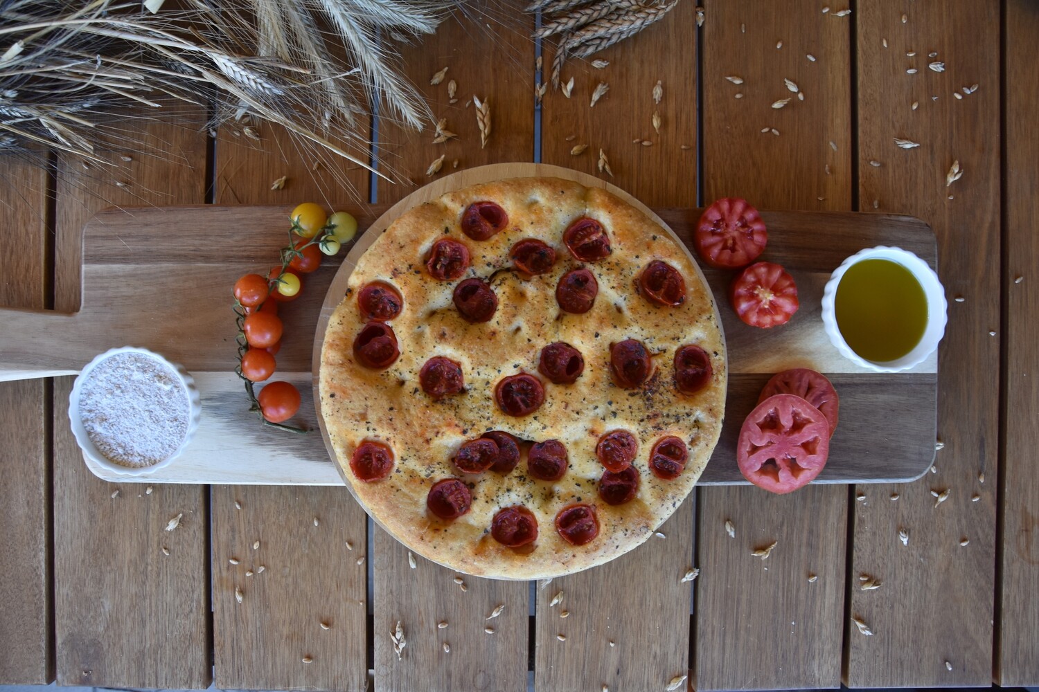 Focaccia con Pomodorini e farine macinate a pietra