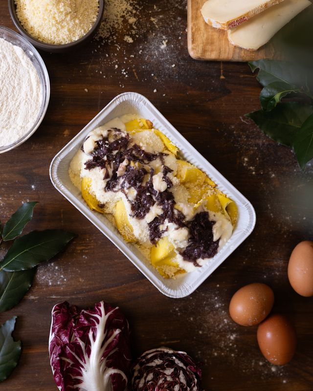 Crespelle con Radicchio rosso e taleggio