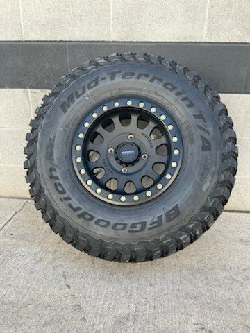 Method 15X7 4x156 Beadlock  Wheels &  30x10-15 BF Goodrich KM3 Tires (FREE Mounted